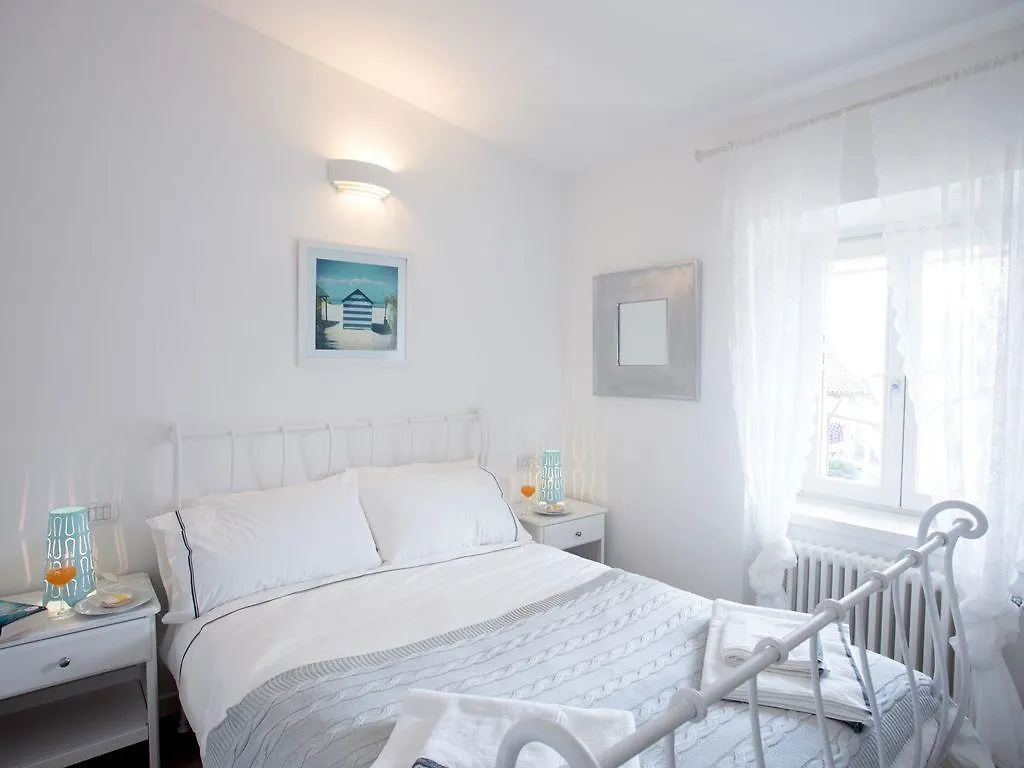 Vecchia Luna Apartment Lenno With Pool By Italian Apartments Italy